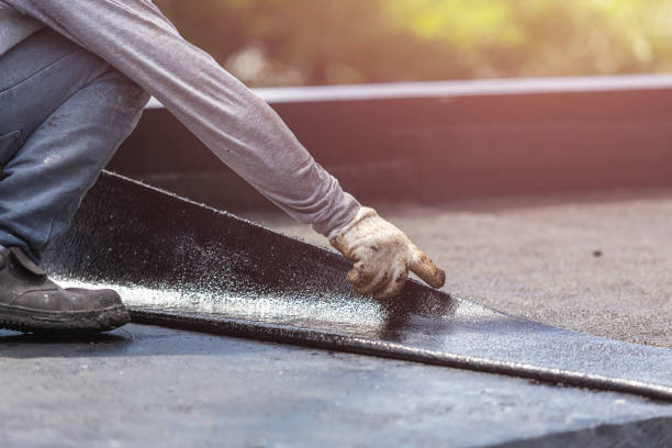 Professional Vapor Barrier Installation technician working in Vineyard, CA